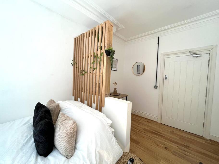 Flat 12, 10 St John'S Road Apartment Bournemouth Bagian luar foto
