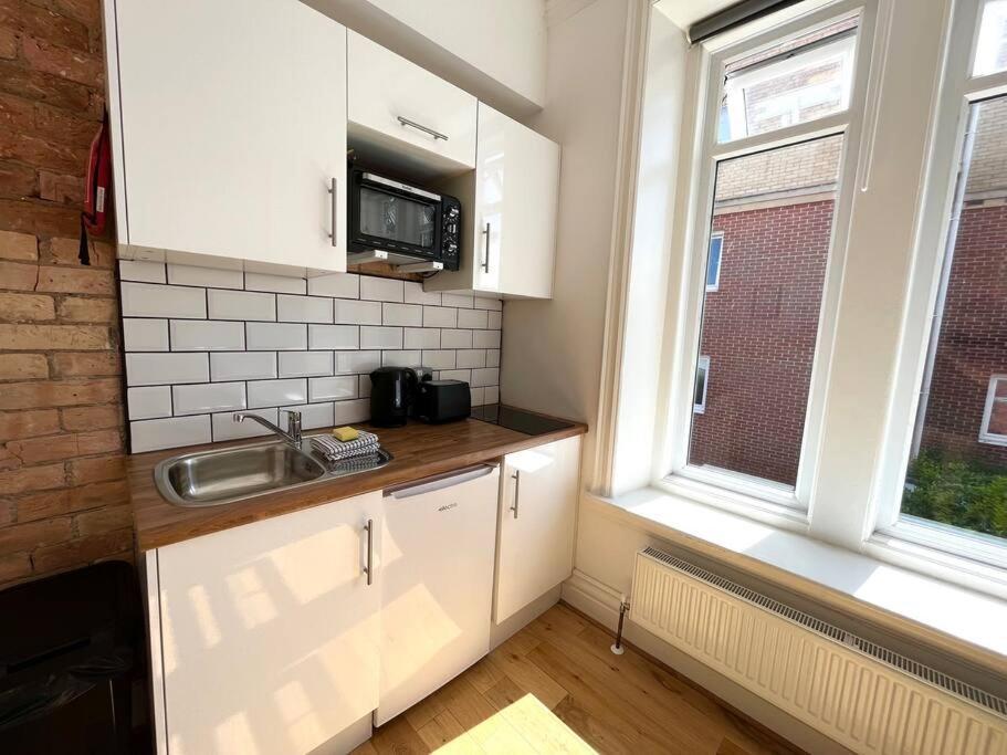 Flat 12, 10 St John'S Road Apartment Bournemouth Bagian luar foto